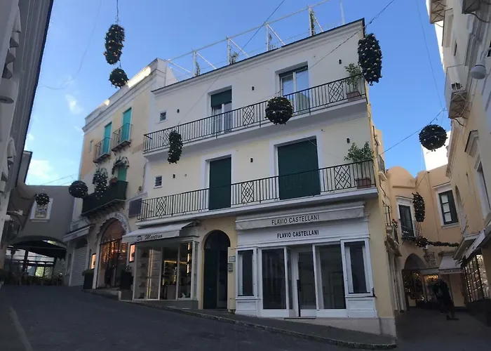 Boutique In Piazzetta Guest house 4*